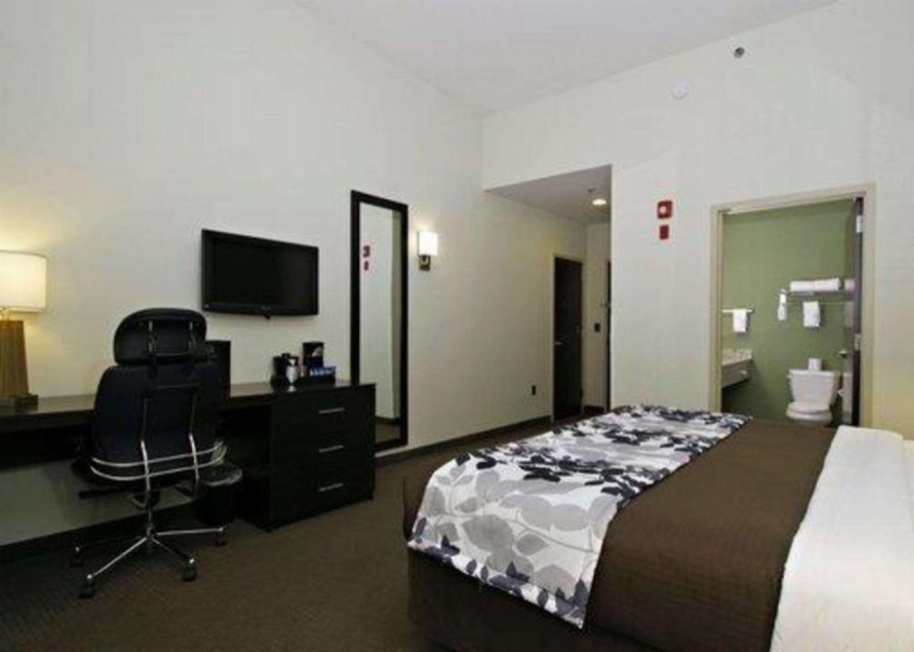 Sleep Inn & Suites Downtown Inner Harbor Image 9